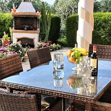 Villa Paradise *